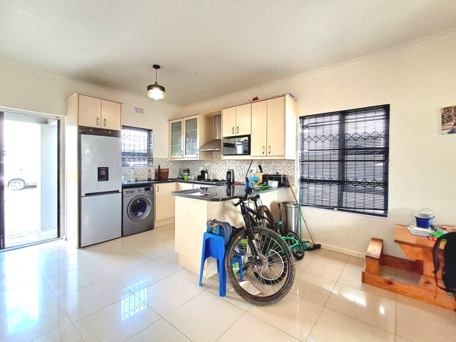 2 Bedroom Property for Sale in Muizenberg Western Cape